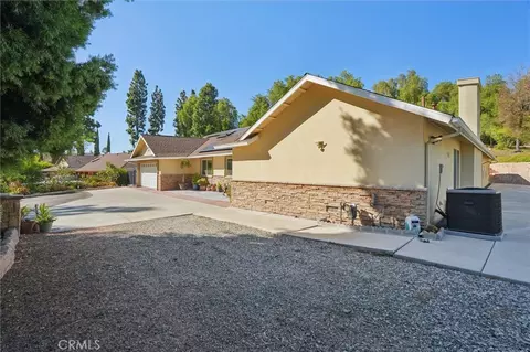 Exterior - 941 Laguna Dr, Fullerton, CA 92835 photo 12 of 14