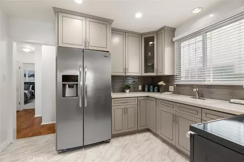 Kitchen - 2027 E Appleton #7, Long Beach, CA 90803 photo 2 of 3