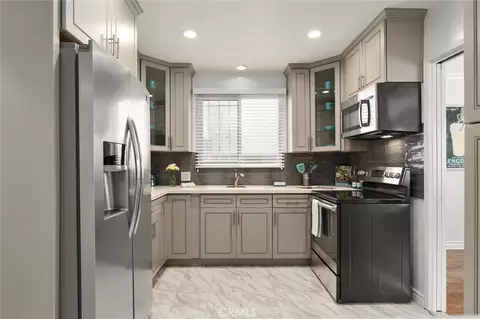 Kitchen - 2027 E Appleton #7, Long Beach, CA 90803 photo 1 of 3