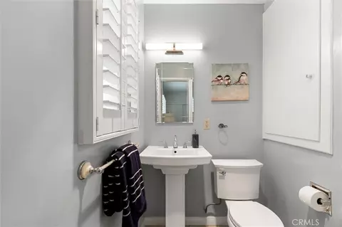 Bath - 2027 E Appleton #7, Long Beach, CA 90803 photo 3 of 4