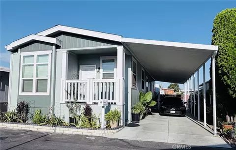 600 W Gladstone St #45, Azusa, CA 91702