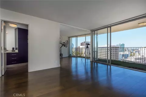 Living - 700 E Ocean Blvd #1902, Long Beach, CA 90802 photo 3 of 7