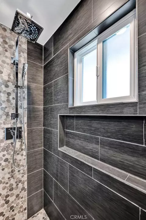 Bath - 352 Eagle Dr, Placentia, CA 92870 photo 5 of 5