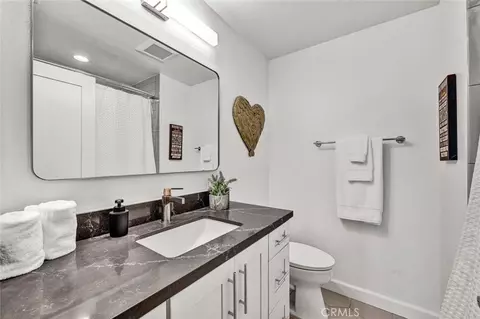 Bath - 352 Eagle Dr, Placentia, CA 92870 photo 4 of 5