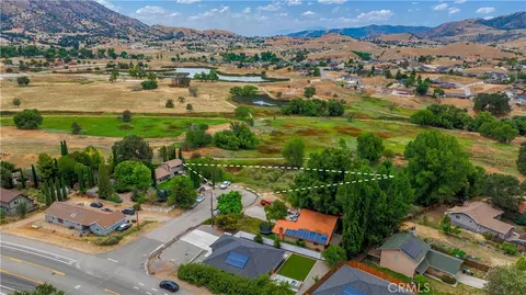 22470 Fontana St, Tehachapi, CA 93561 photo 8