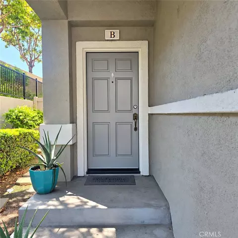 3442 E White Chapel Ct #B, Orange, CA 92869