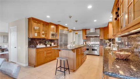 Kitchen - 6139 E West Vw, Orange, CA 92869 photo 2 of 5