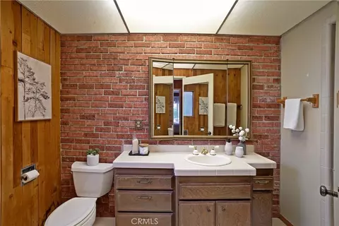 Bath - 9544 Raviller, Downey, CA 90240 photo 3 of 5