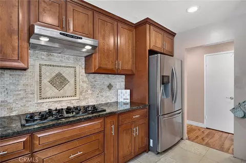 Kitchen - 111 E Palmdale, Orange, CA 92865 photo 2 of 6