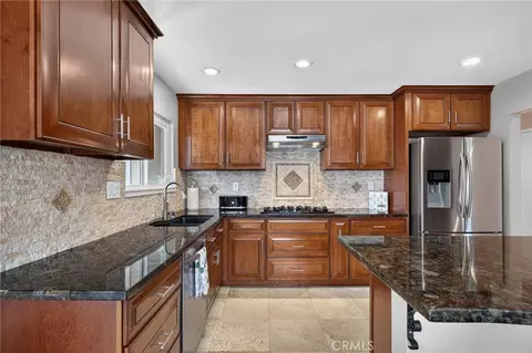 Kitchen - 111 E Palmdale, Orange, CA 92865 photo 5 of 7