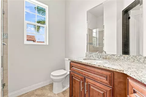 Bath - 19373 Day St, Perris, CA 92570 photo 6 of 9