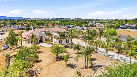 View/Area - 19373 Day St, Perris, CA 92570 photo 5 of 13