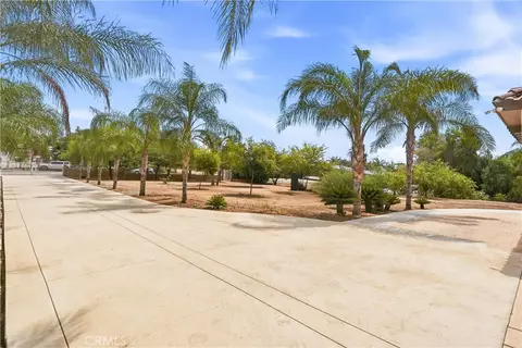 Exterior - 19373 Day St, Perris, CA 92570 photo 4 of 15