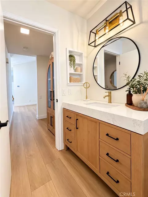 Bath - 1659 Denair Ave, Highland, CA 92346 photo 2 of 3