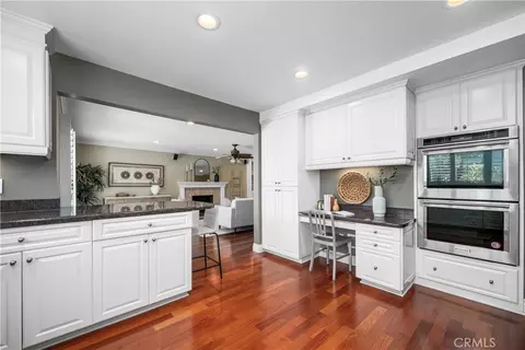 Kitchen - 3261 Lilly Ave, Long Beach, CA 90808 photo 6 of 8