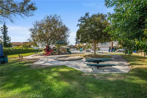 Exterior - 3261 Lilly Ave, Long Beach, CA 90808 photo 11 of 11