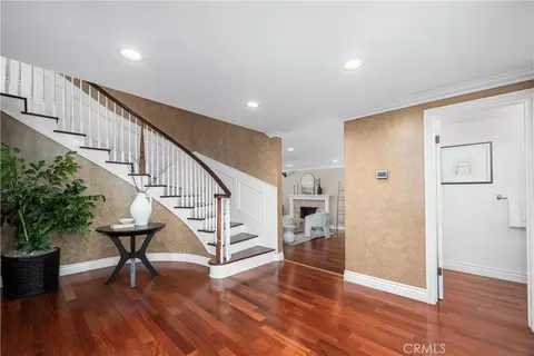 Entry Way - 3261 Lilly Ave, Long Beach, CA 90808 photo 2 of 6