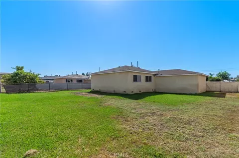 Exterior - 5521 Nelson St, Cypress, CA 90630 photo 7 of 10