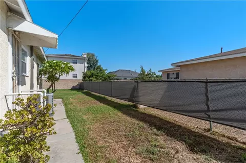 Exterior - 5521 Nelson St, Cypress, CA 90630 photo 4 of 10