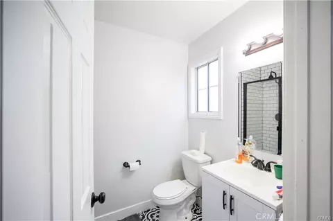 Bath - 24727 Marbella Ave, Carson, CA 90745 photo 2 of 6