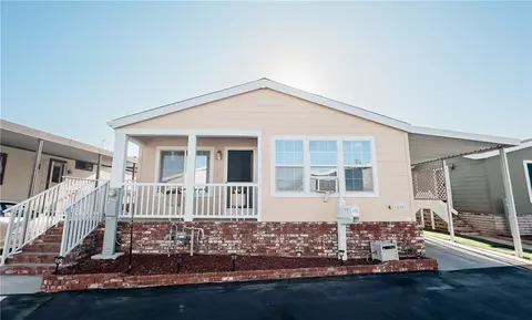 810 Eucalyptus Ln, Fountain Valley, CA 92708