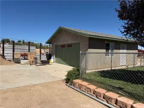 Exterior - 7774 Bangor Ave, Hesperia, CA 92345 photo 6 of 16