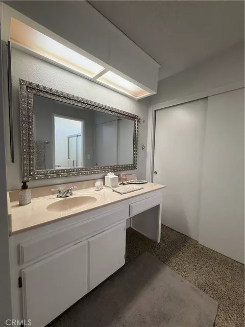 Bath - 7774 Bangor Ave, Hesperia, CA 92345 photo 2 of 3