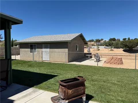 Exterior - 7774 Bangor Ave, Hesperia, CA 92345 photo 11 of 16