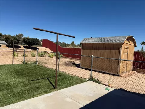 Exterior - 7774 Bangor Ave, Hesperia, CA 92345 photo 13 of 16
