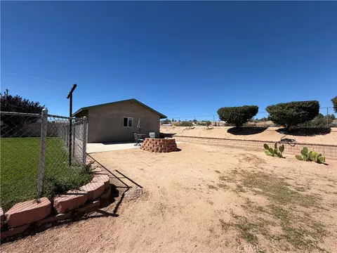Exterior - 7774 Bangor Ave, Hesperia, CA 92345 photo 14 of 16