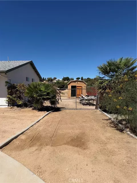 Exterior - 7774 Bangor Ave, Hesperia, CA 92345 photo 15 of 16