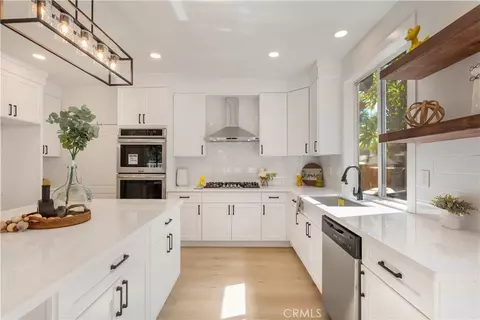 Kitchen - 43951 Barletta, Temecula, CA 92592 photo 2 of 2