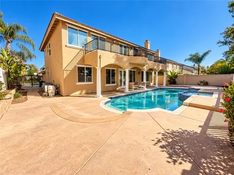 Exterior - 43951 Barletta, Temecula, CA 92592 photo 4 of 9