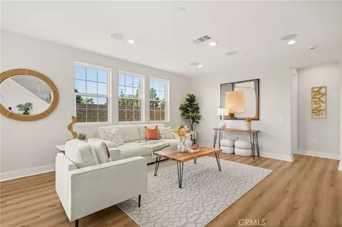 Living - 575 Patten Ave, Placentia, CA 92870 photo 2 of 3