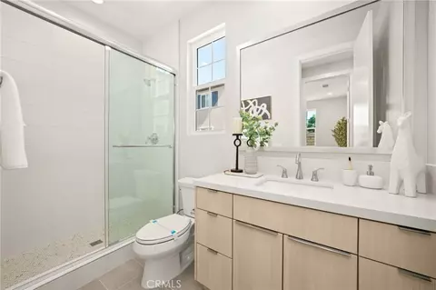 Bath - 575 Patten Ave, Placentia, CA 92870 photo 1 of 4