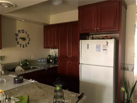 Kitchen - 242 S S Park, Orange, CA 92866 photo 4 of 6