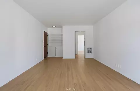 Living - 2060 E 3rd E #6, Long Beach, CA 90814 photo 4 of 9