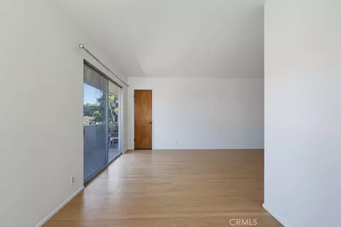 Living - 2060 E 3rd E #6, Long Beach, CA 90814 photo 8 of 9