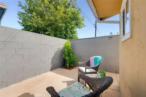 Exterior - 409 E Pleasant, Long Beach, CA 90805 photo 3 of 4