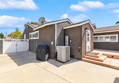 Exterior - 4741 Faculty, Long Beach, CA 90808 photo 11 of 12