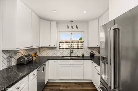 Kitchen - 4430 E Silverleaf, Orange, CA 92869 photo 6 of 6