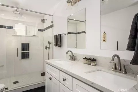 Bath - 4430 E Silverleaf, Orange, CA 92869 photo 2 of 6