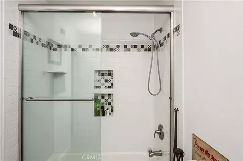 Bath - 4430 E Silverleaf, Orange, CA 92869 photo 6 of 6