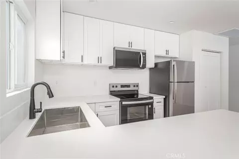 Kitchen - 15943 Vermont, Paramount, CA 90723 photo 1 of 2