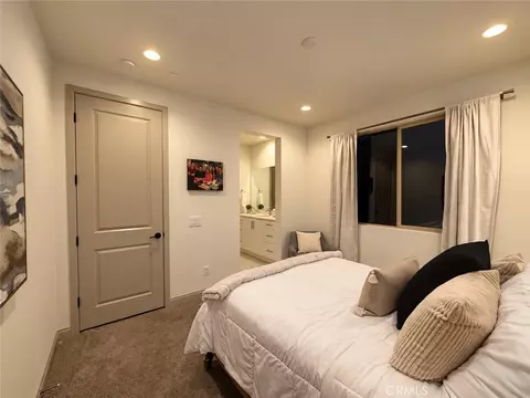 Bedroom - 32229 Olea, Temecula, CA 92591 photo 2 of 3