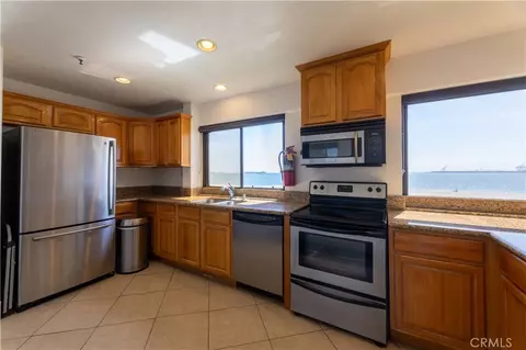 Kitchen - 1750 E Ocean #501, Long Beach, CA 90802 photo 3 of 3
