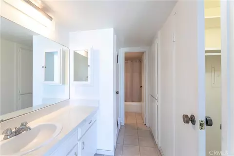 Bath - 1750 E Ocean #501, Long Beach, CA 90802 photo 1 of 6