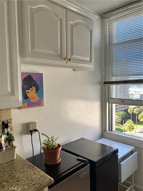 Kitchen - 455 E Ocean Blvd, Long Beach, CA 90802 photo 6 of 10
