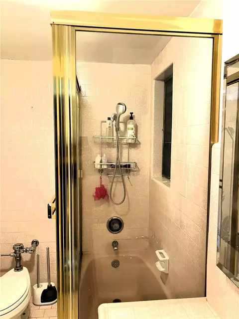 Bath - 455 E Ocean Blvd, Long Beach, CA 90802 photo 4 of 10