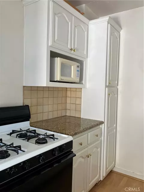 Kitchen - 455 E Ocean Blvd, Long Beach, CA 90802 photo 3 of 10